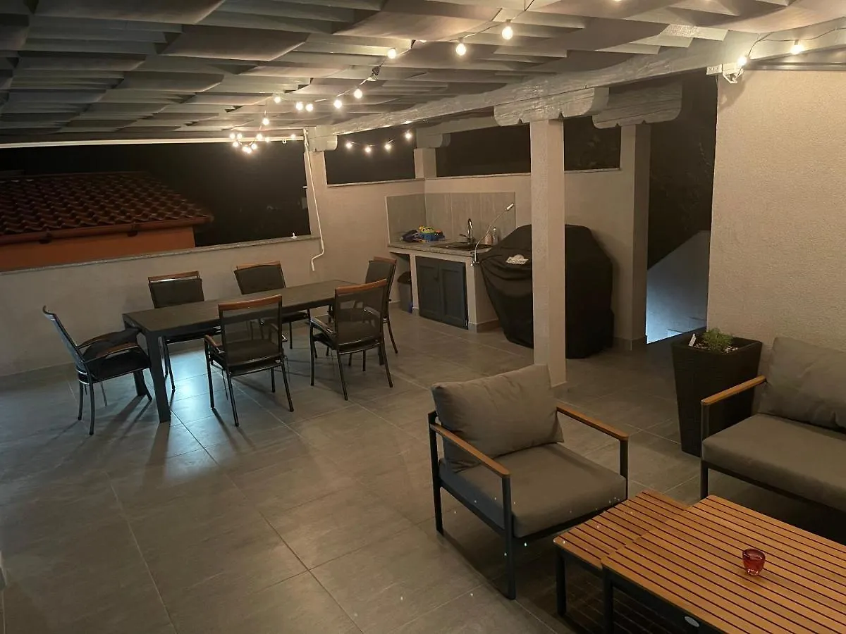 Vila Pedinka Villa Vir